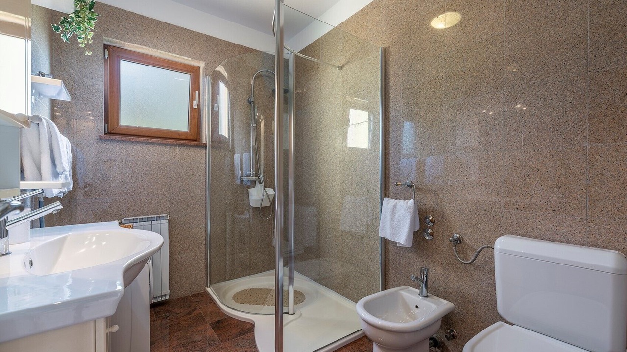 Photo of Bathroom in Spadici