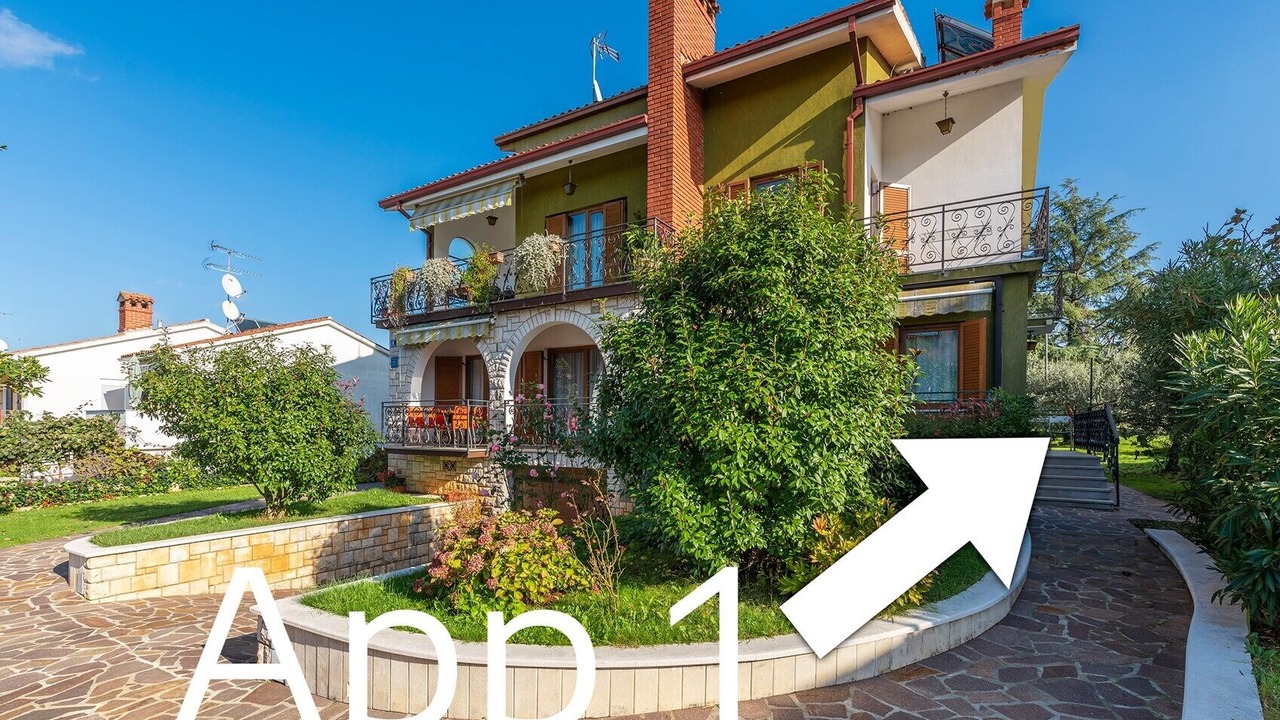 Photo of Outdoor in Spadici
