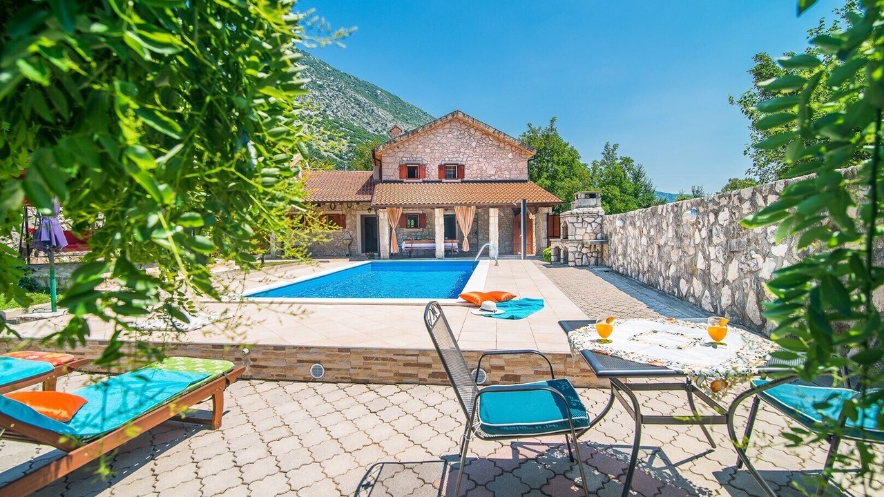 Photo of Outdoor in Drivenik