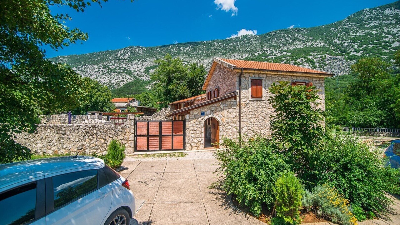 Photo of Outdoor in Drivenik