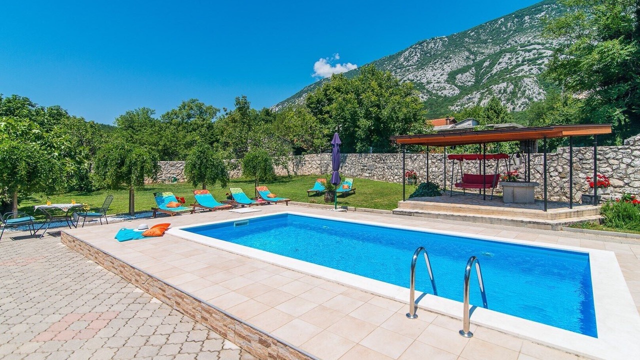 Photo of Outdoor in Drivenik