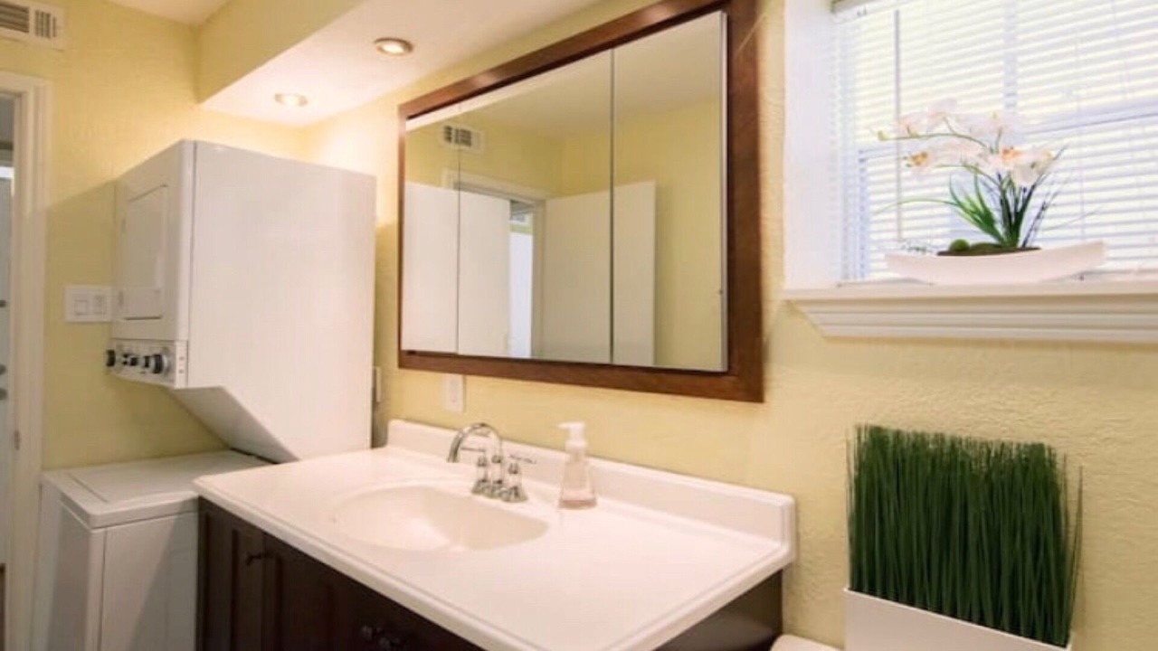 Photo of Bathroom in Woodlake - Briar Meadow