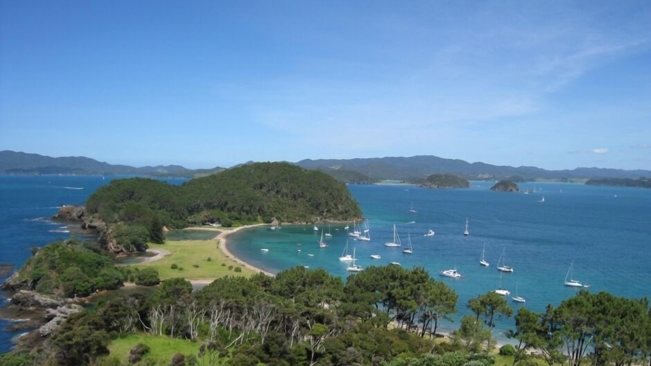 Photo of Others in Russell