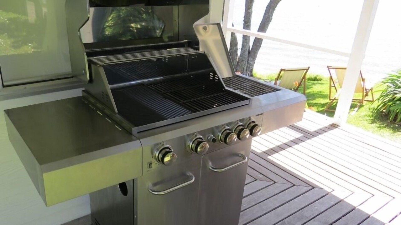 Photo of Others in Russell