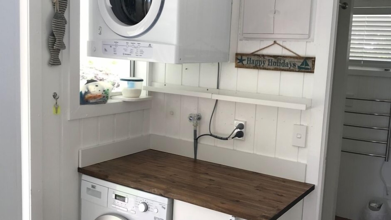 Photo of Others in Russell