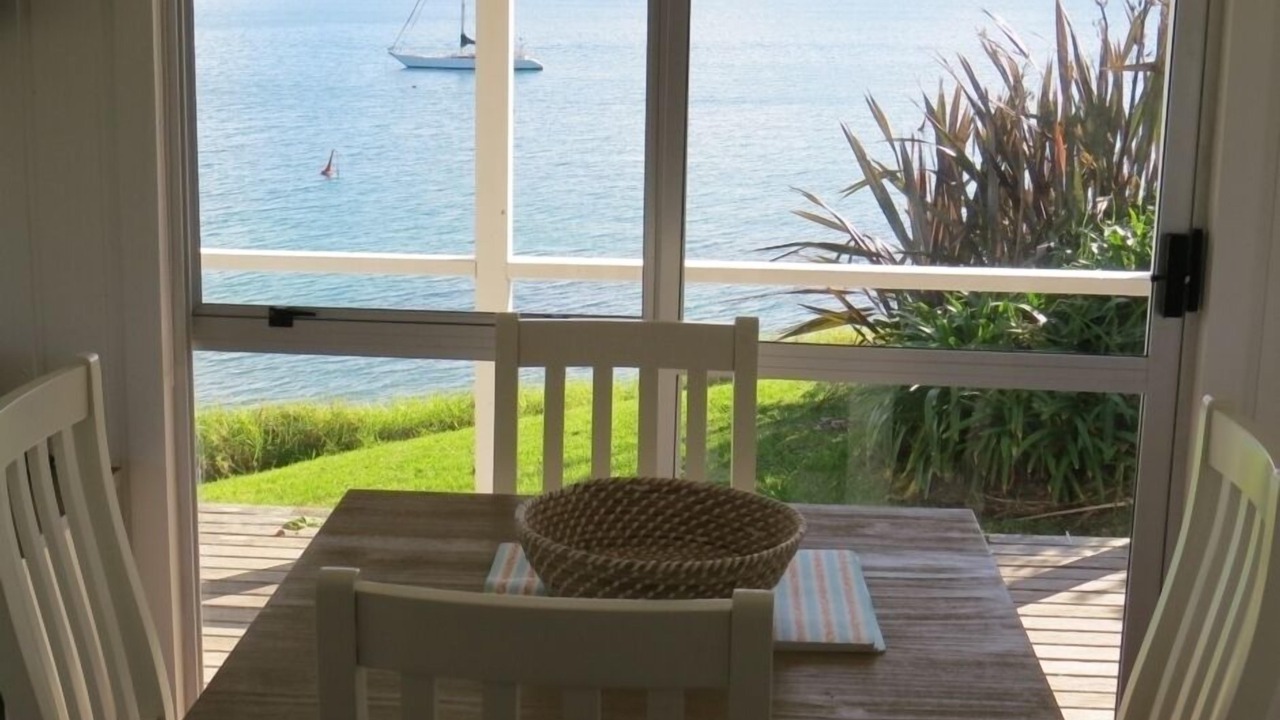 Photo of Others in Russell