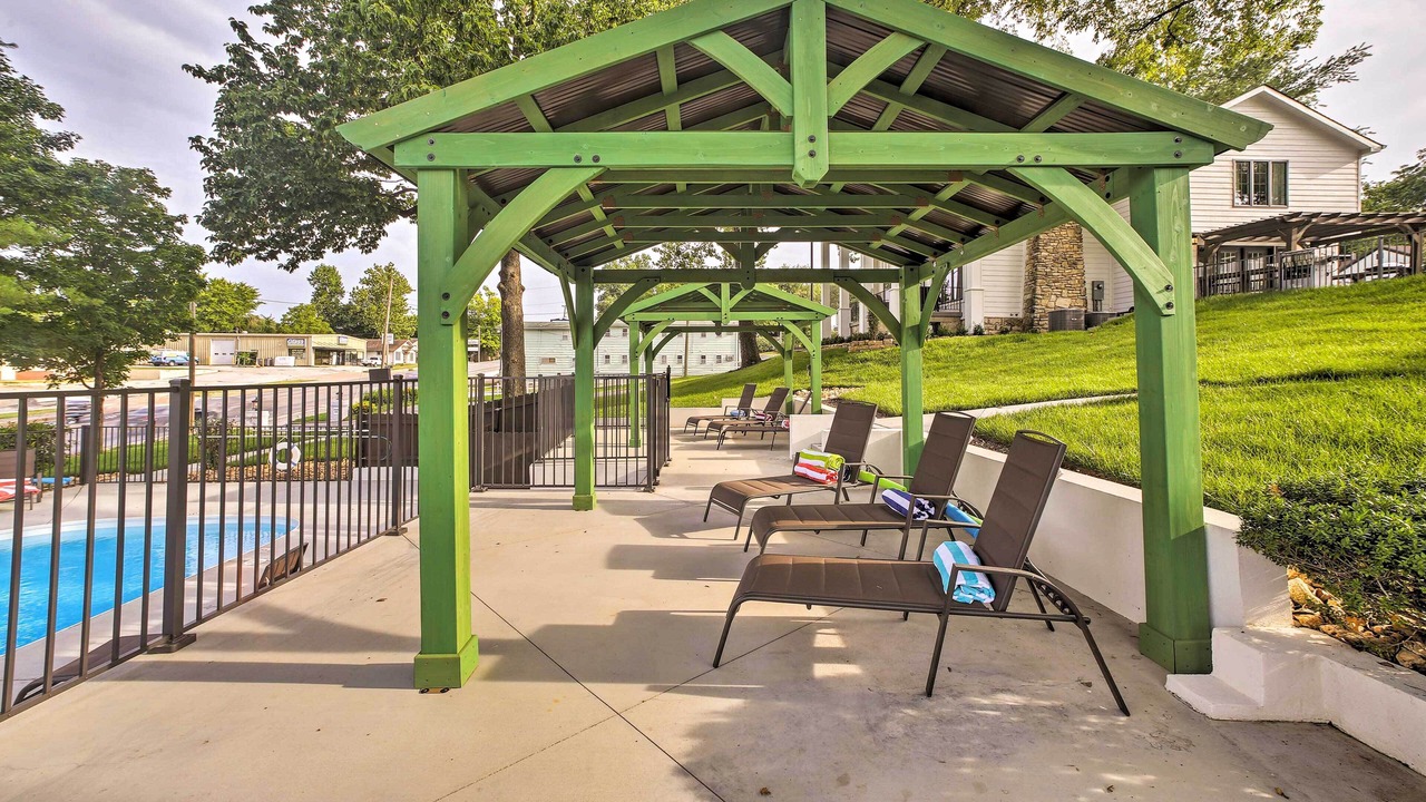 Photo of Patio Balcony in Downtown Branson