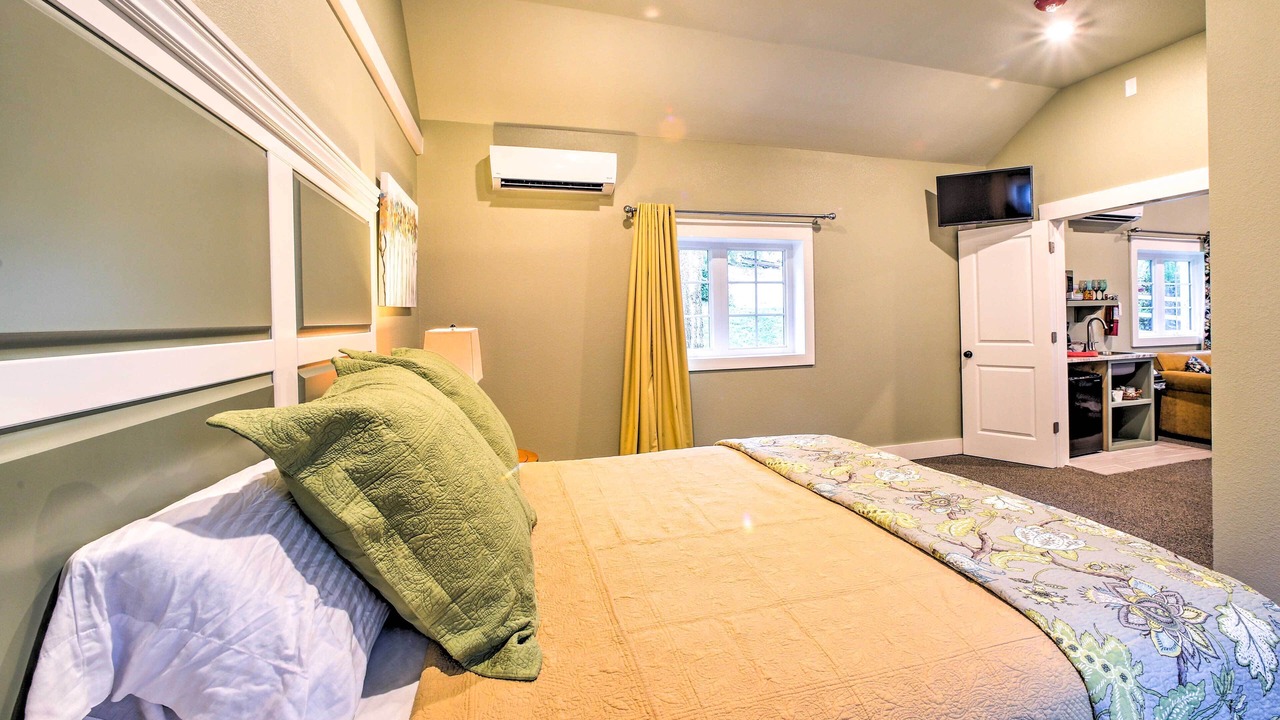 Photo of Bedroom in Downtown Branson