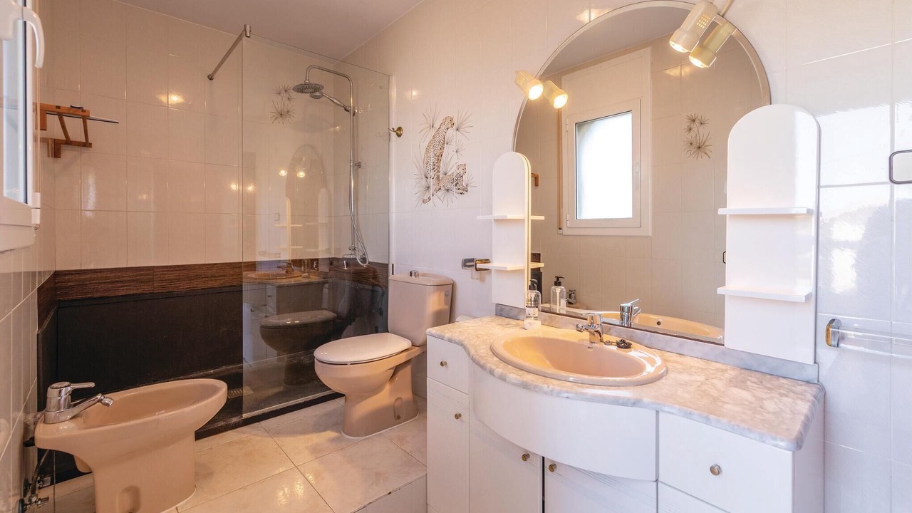 Photo of Bathroom in Les Tres Cales