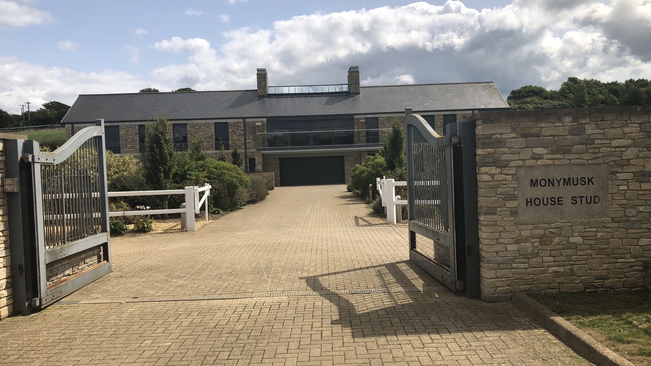 Photo of Outdoor in Whitcombe