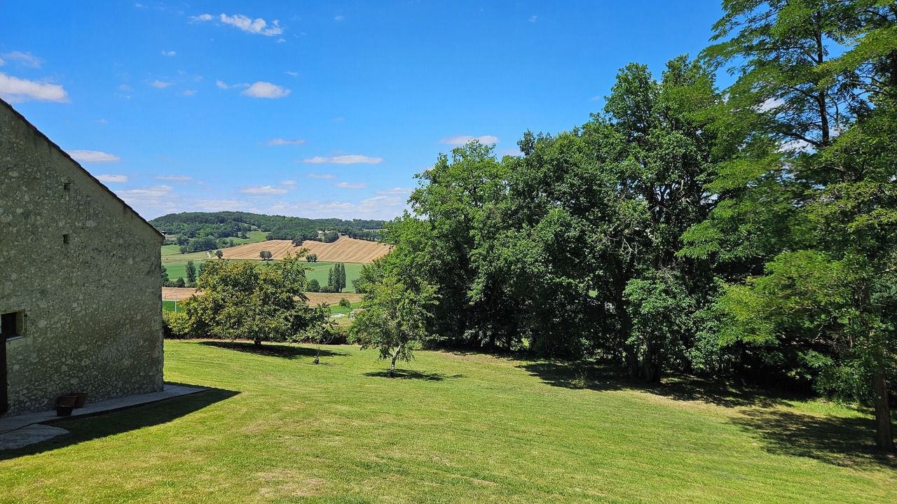 Photo of Outdoor in Beauville