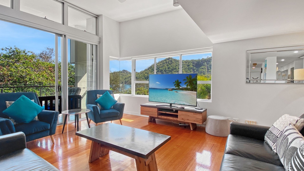 Photo of Livingroom in Horseshoe Bay