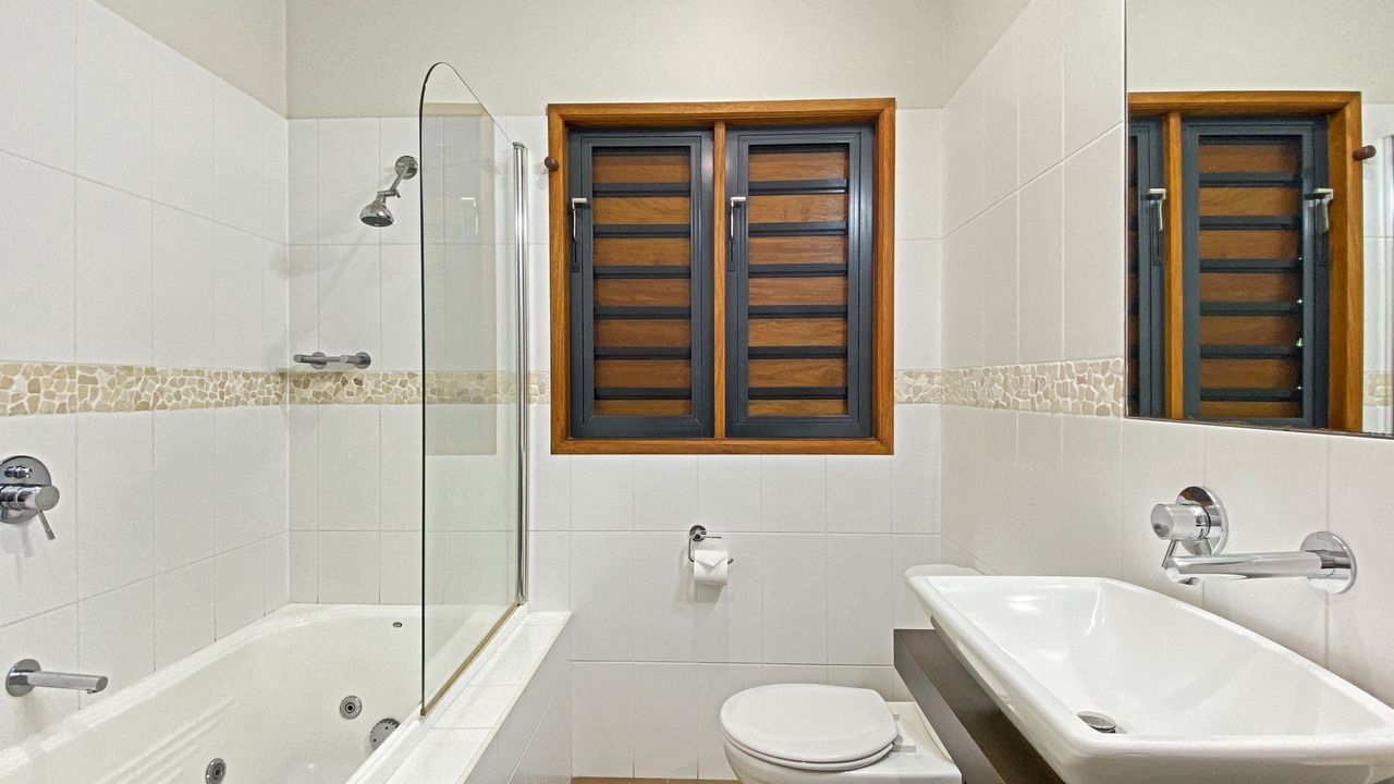 Photo of Bathroom in Nelly Bay