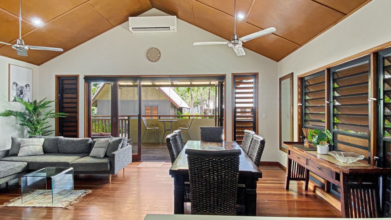 Photo of Livingroom in Nelly Bay