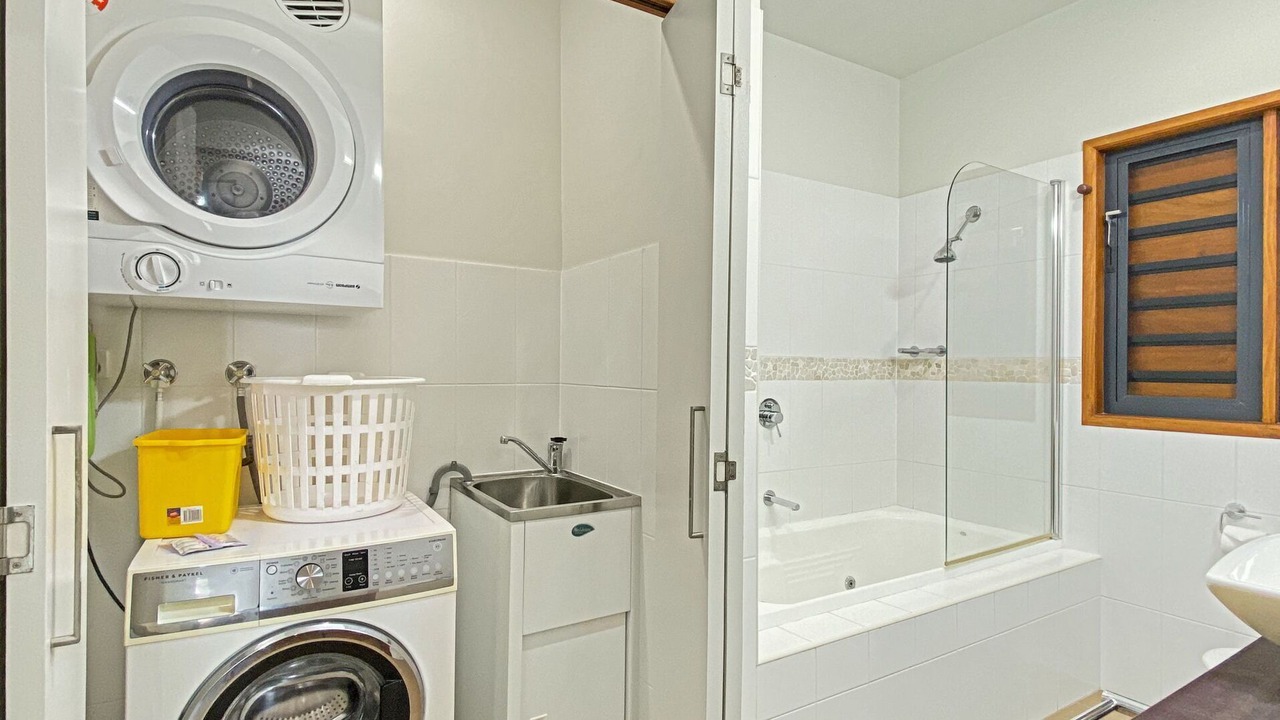 Photo of Bathroom in Nelly Bay