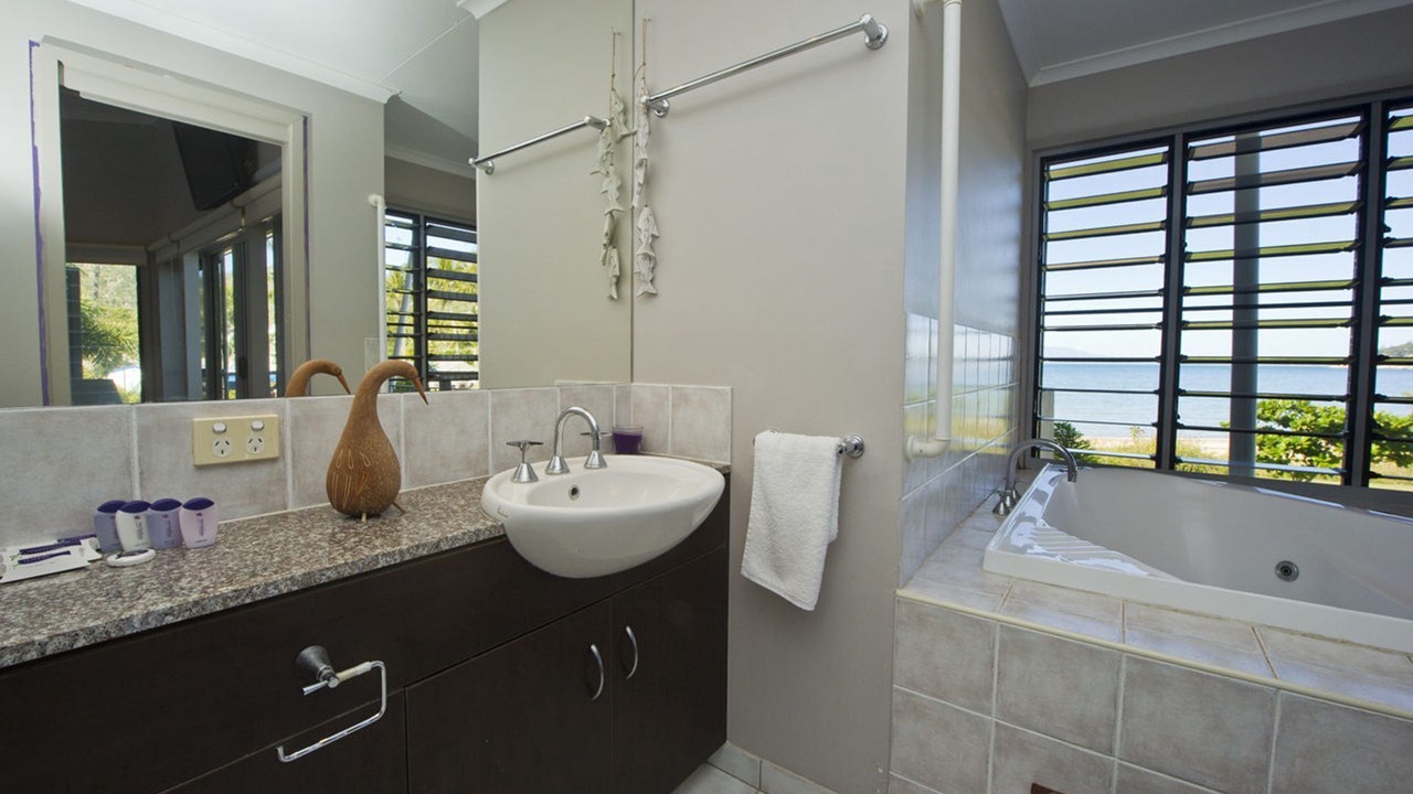 Photo of Bathroom in Nelly Bay