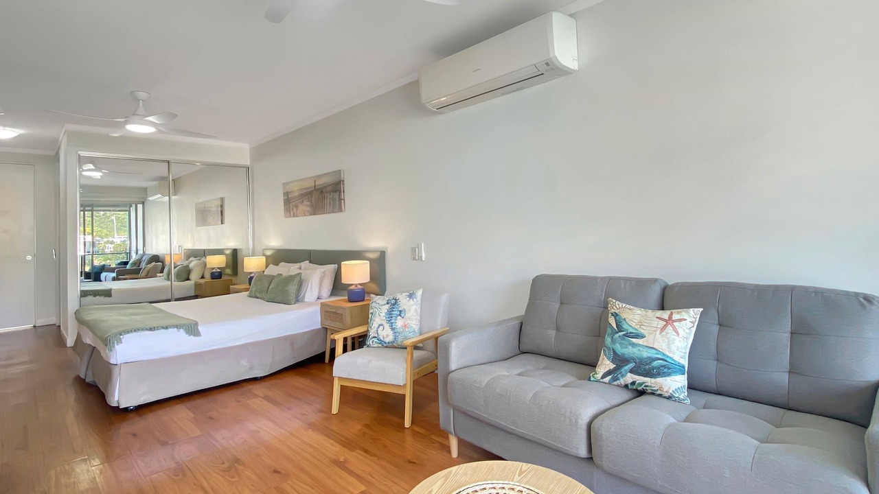 Photo of Bedroom in Nelly Bay