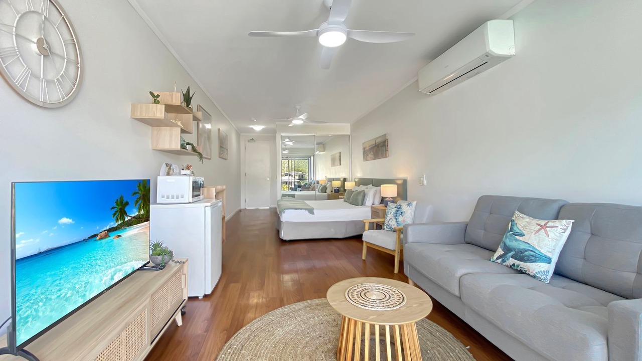 Photo of Livingroom in Nelly Bay