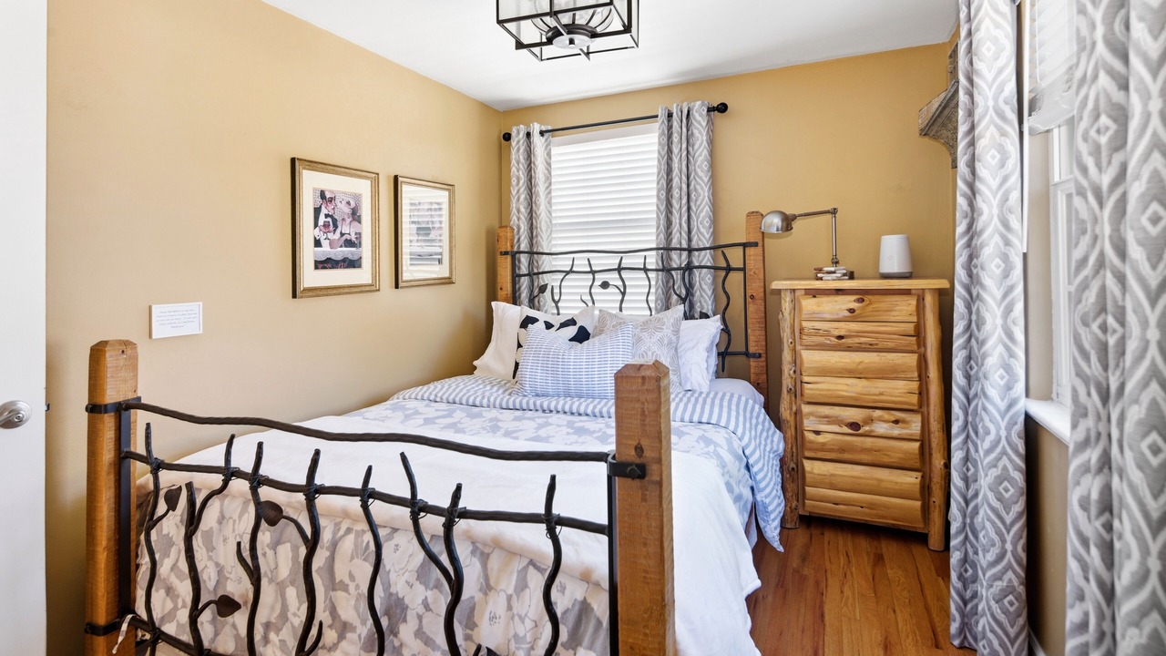 Photo of Bedroom in Hilltop