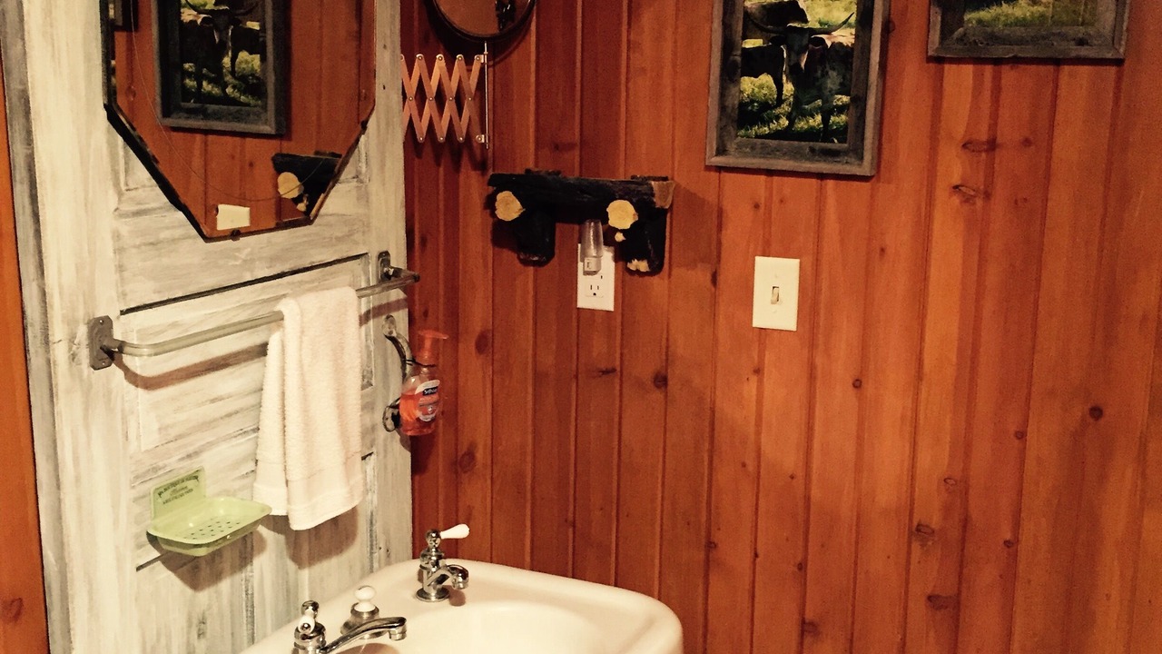 Photo of Bathroom in The Galena Territory