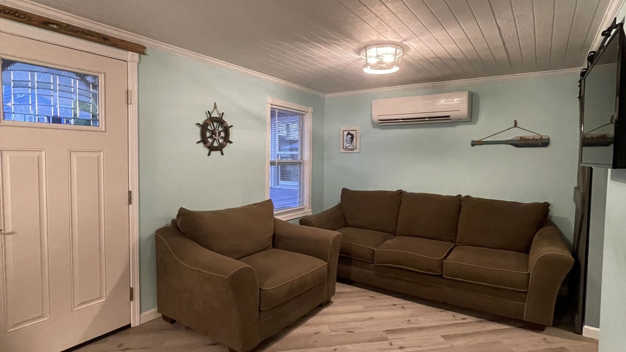 Photo of Livingroom in Sylvan Beach