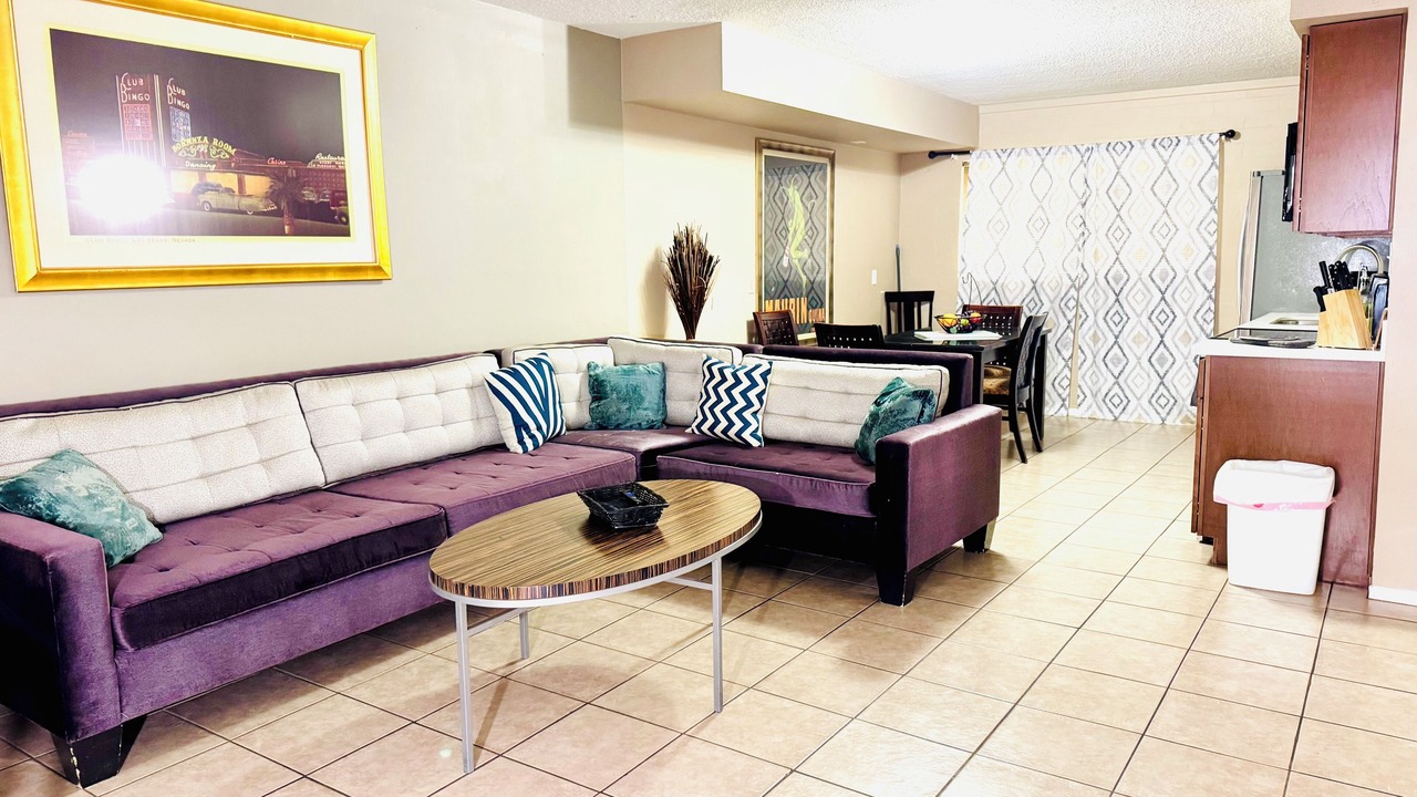 Photo of Livingroom in Beverly Green