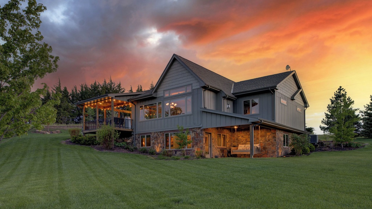 Photo of Outdoor in Elkhorn