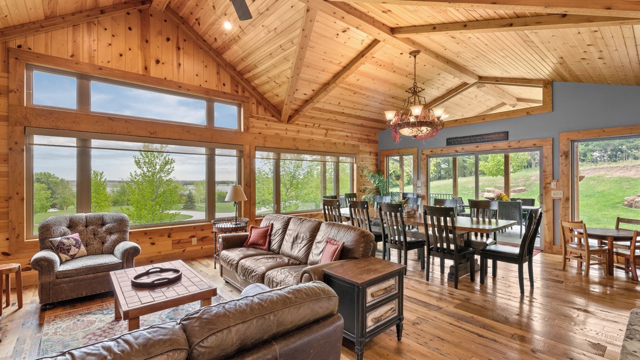 Photo of Bedroom in Elkhorn