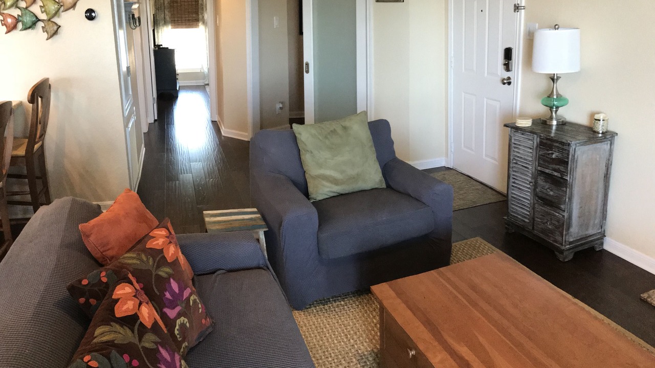 Photo of Livingroom in Horseshoe Bay