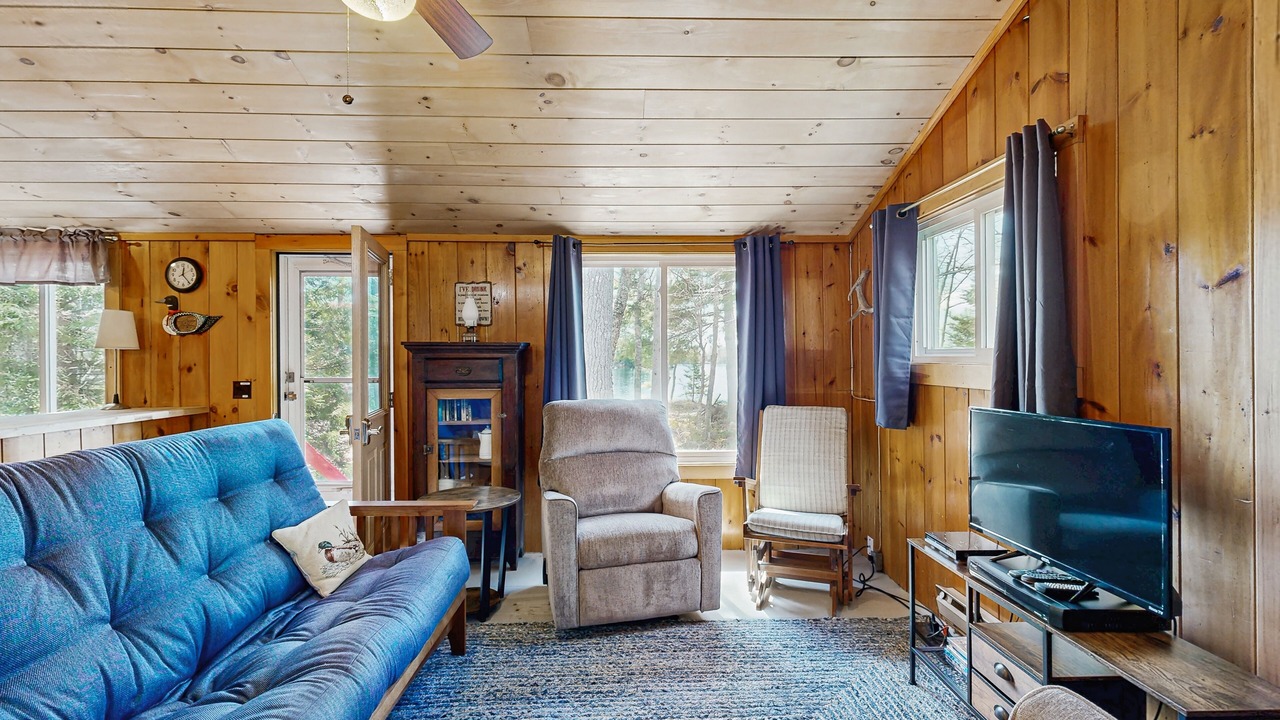 Photo of Livingroom in Ellsworth