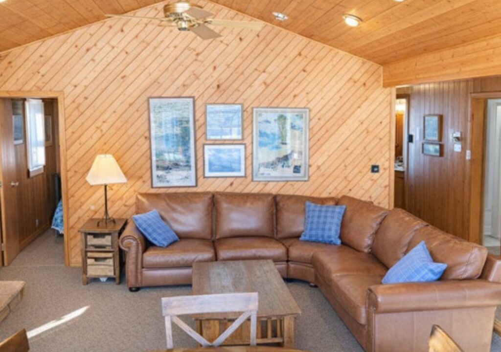Photo of Livingroom in Lake Delton
