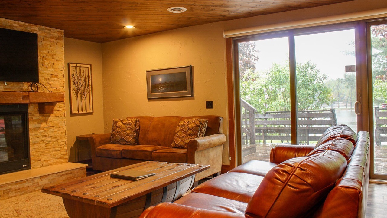 Photo of Livingroom in Lake Delton