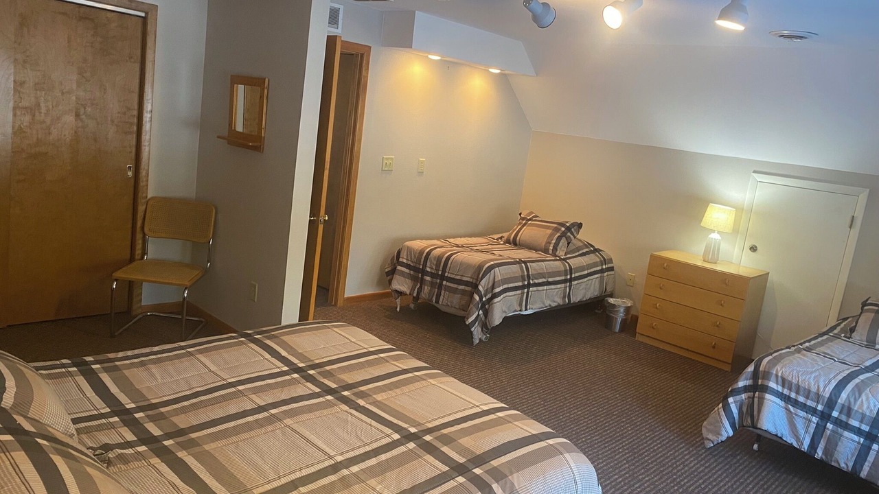 Photo of Bedroom in Lake Delton