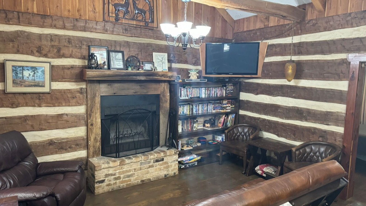 Photo of Livingroom in Lindale