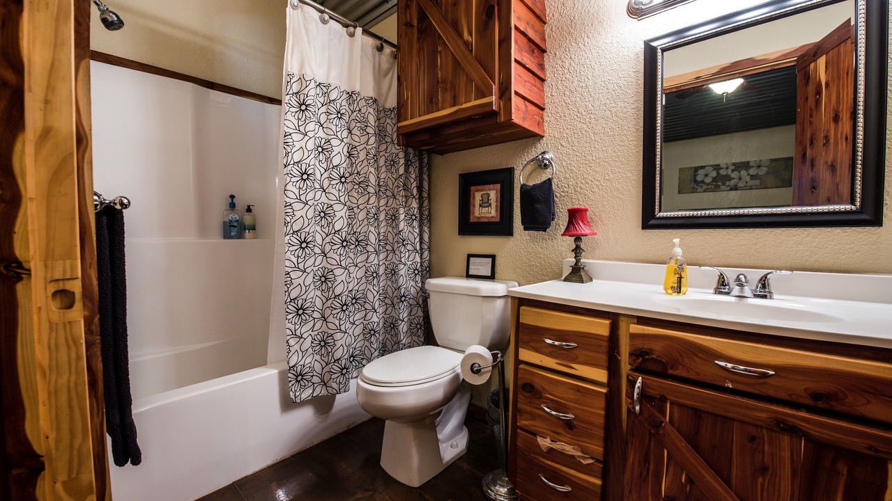 Photo of Bathroom in Lindale