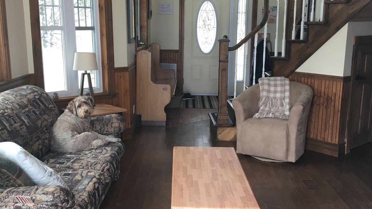 Photo of Livingroom in Petite-Riviere-Saint-Francois