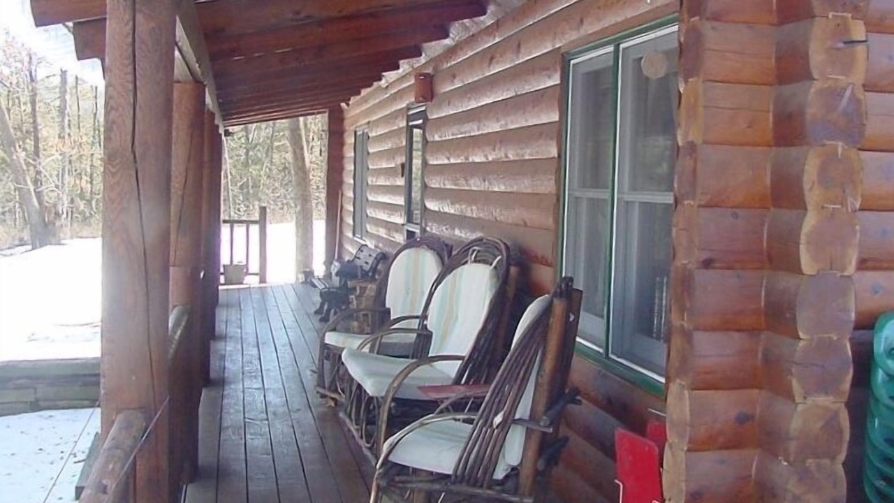 Photo of Others in Hollister