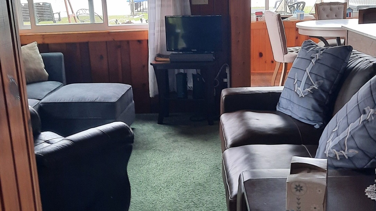 Photo of Livingroom in Houghton Lake