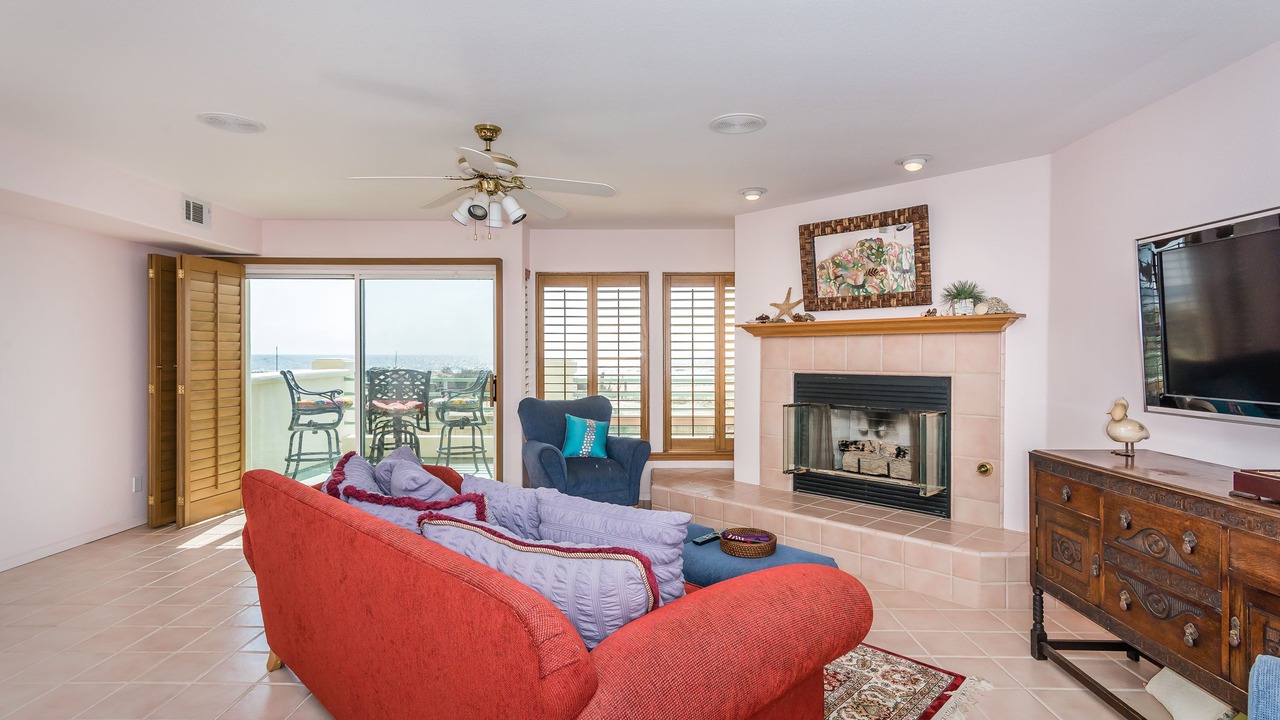 Photo of Livingroom in Oceano