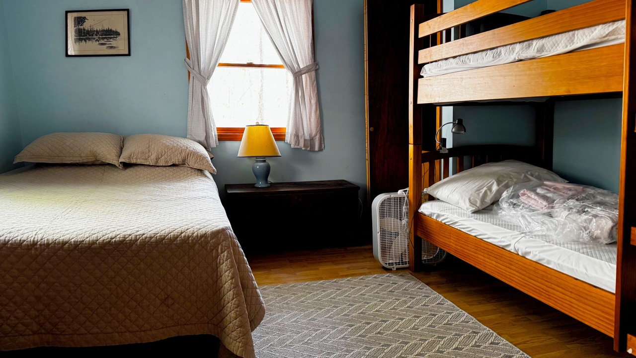 Photo of Bedroom in Leeds and the Thousand Islands