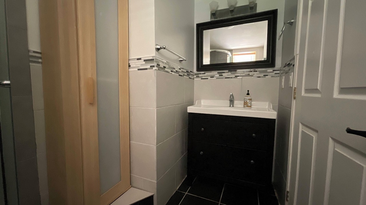 Photo of Bathroom in Lyndhurst