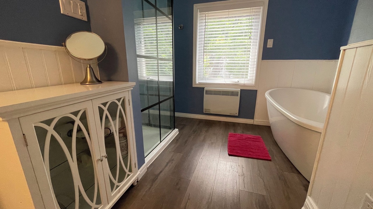 Photo of Bathroom in Lyndhurst