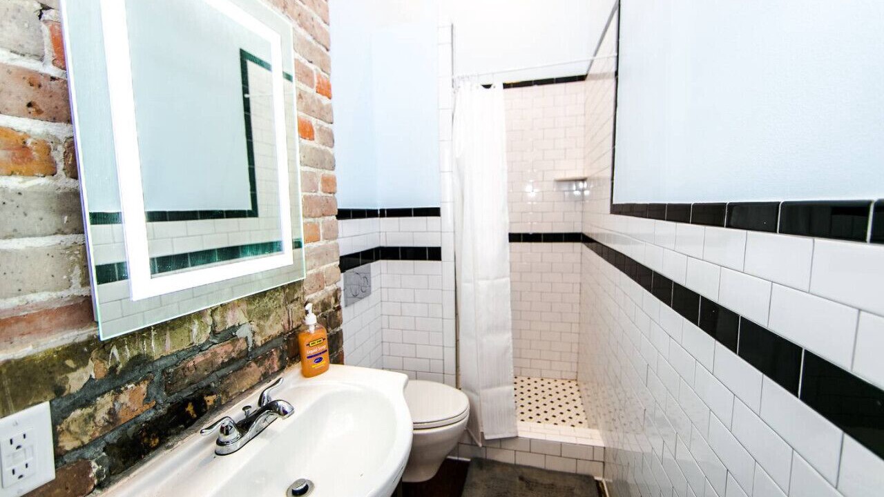 Photo of Bathroom in Seventh Ward