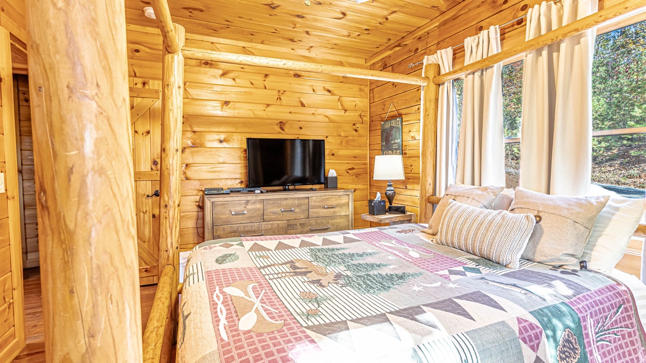 Photo of Bedroom in Lake Lure
