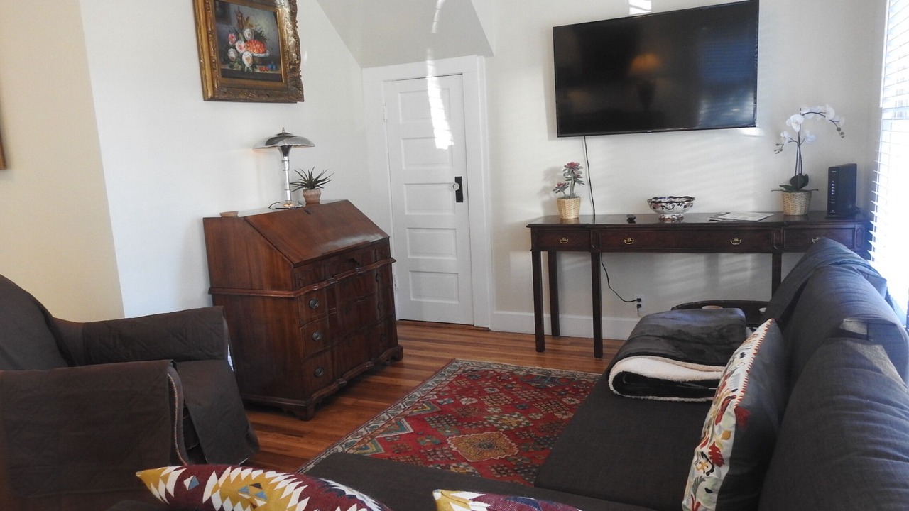 Photo of Livingroom in Downtown Historic District