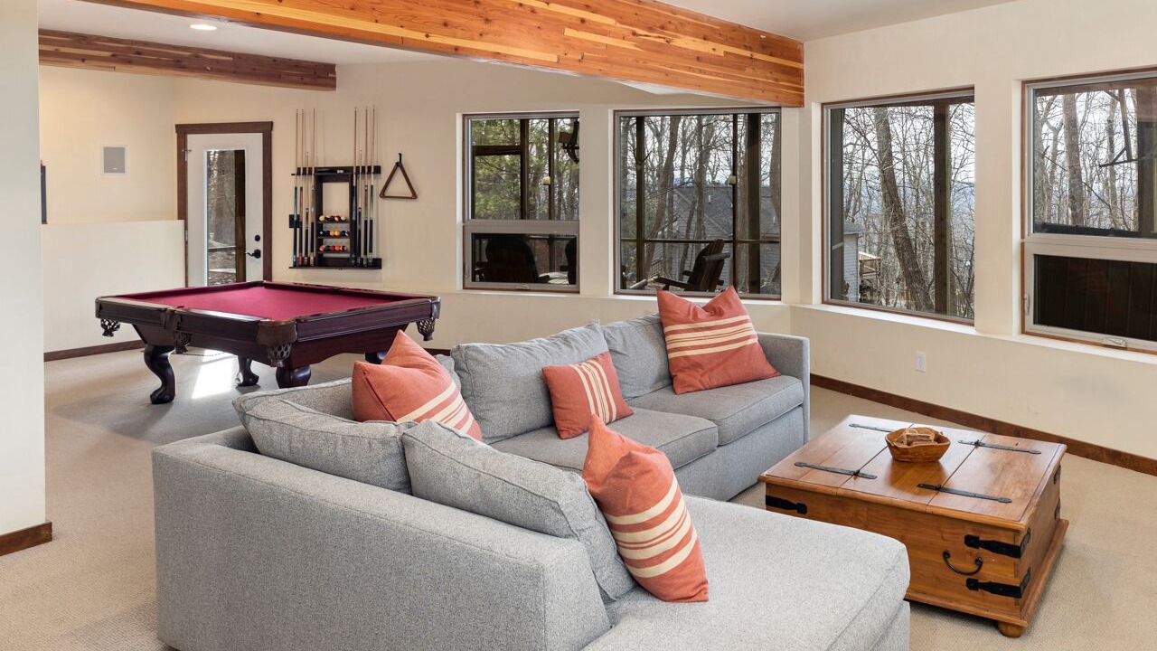 Photo of Livingroom in Nellysford