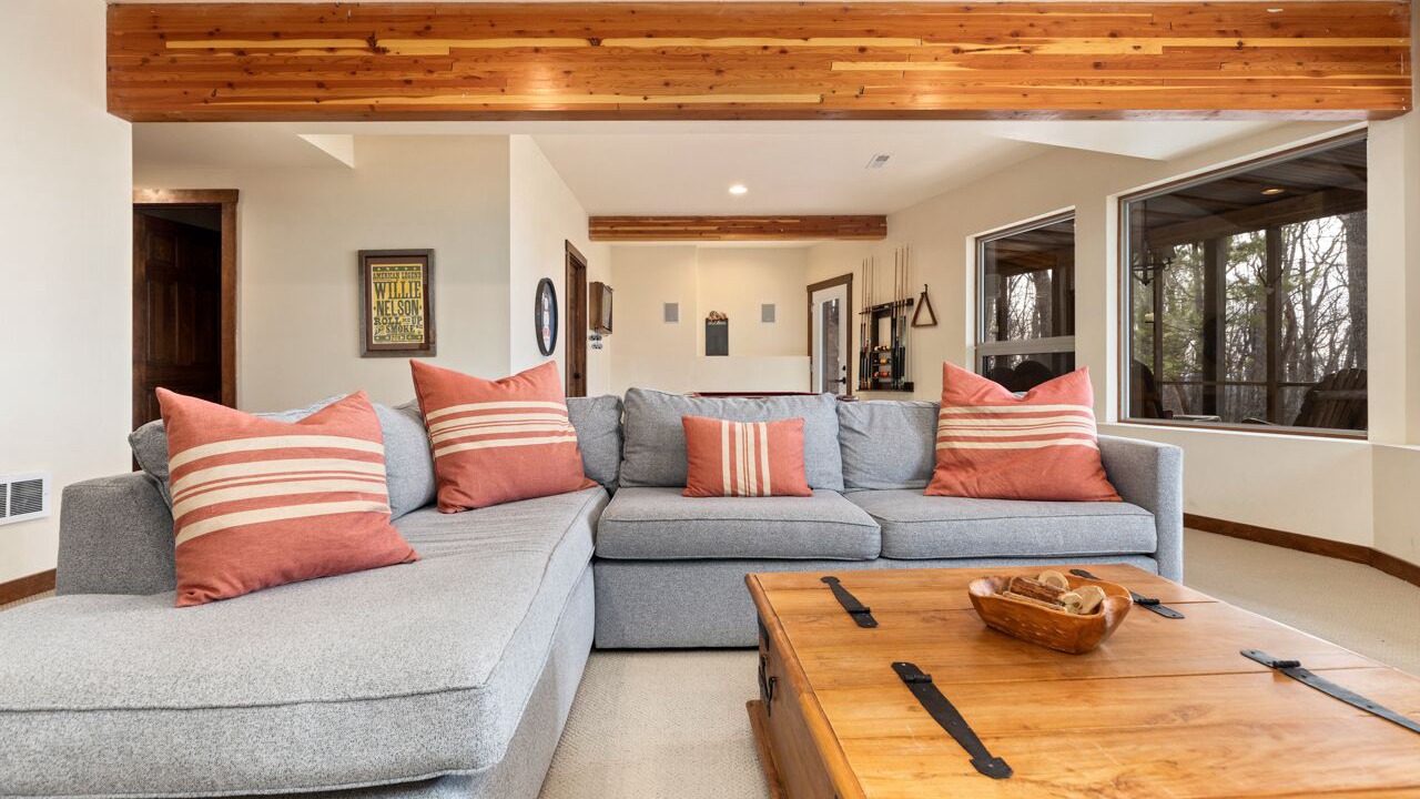 Photo of Livingroom in Nellysford