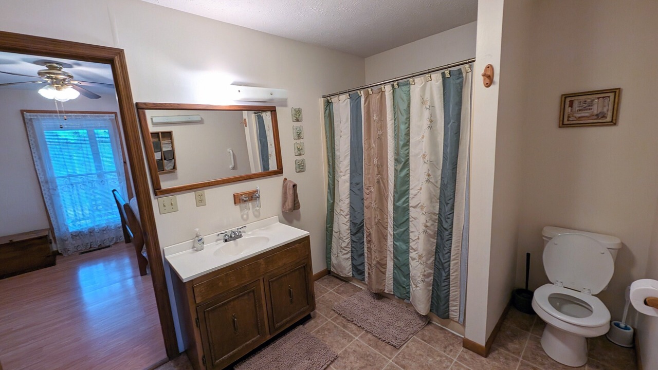 Photo of Bathroom in Lupton City