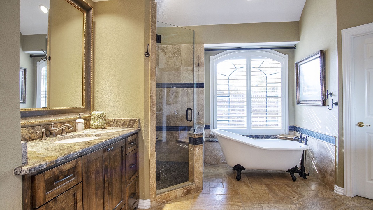 Photo of Bathroom in Addison