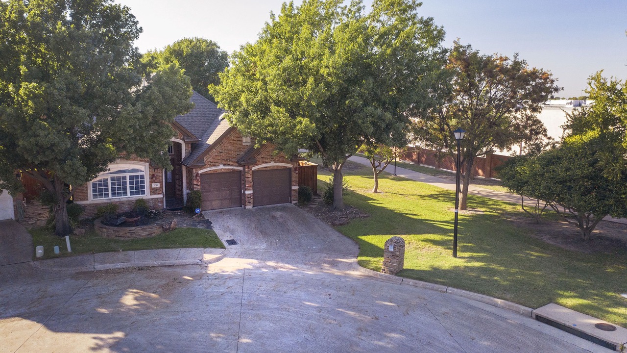 Photo of Outdoor in Addison